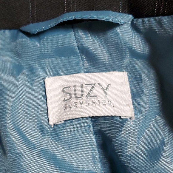 2/$30 BNWOT Charcoal grey pinstriped blazer - Picture 6 of 6